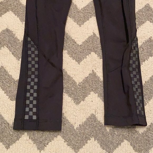 Lululemon Run: Inspire Crop II *Reflective - Picture 3 of 6